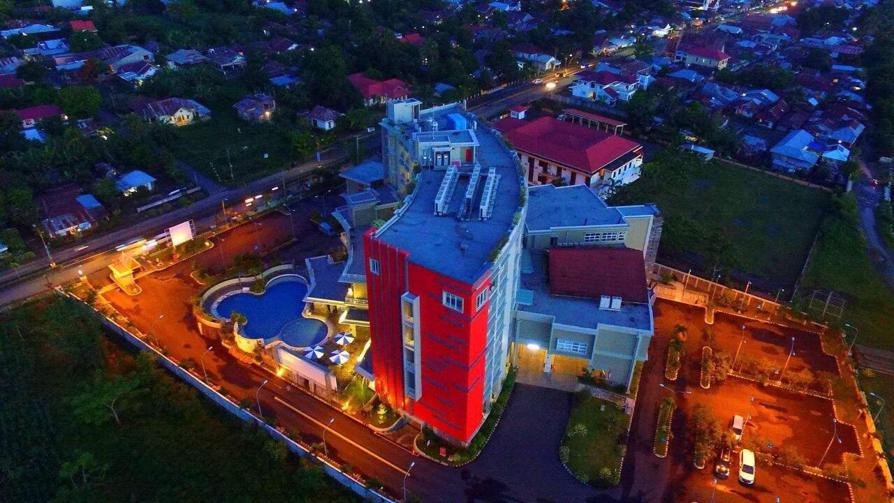 Sutanraja Amurang Hotel Manado Bagian luar foto